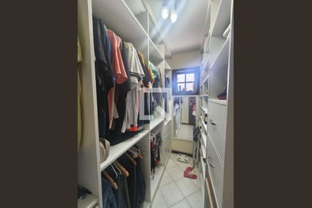 Casa à venda com 3 quartos, 214m² em Maravista, Niterói