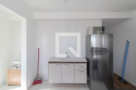 Sala/Cozinha/Área de Serviço  de apartamento para alugar com 2 quartos, 38m² em Jardim Maringa, São Paulo