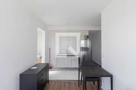 Sala/Cozinha/Área de Serviço  de apartamento para alugar com 2 quartos, 38m² em Jardim Maringa, São Paulo