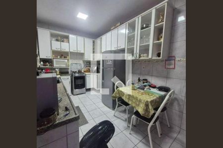 Casa à venda com 3 quartos, 187m² em Itaipu, Niterói