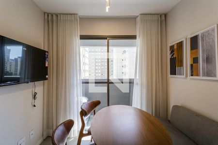 Sala de apartamento para alugar com 1 quarto, 26m² em Vila Nova Conceição, São Paulo