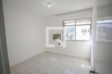 Quarto 1 de apartamento para alugar com 2 quartos, 51m² em Pechincha, Rio de Janeiro