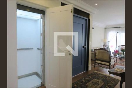 Casa à venda com 3 quartos, 400m² em Vila Sonia, São Paulo