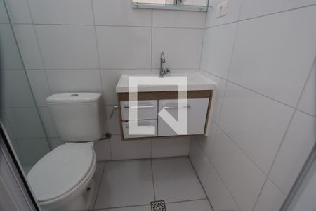 Banheiro de casa para alugar com 1 quarto, 60m² em Vila Prudente, São Paulo