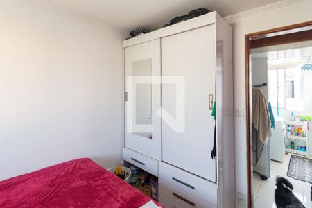 Quarto 2 de apartamento para alugar com 2 quartos, 48m² em Conjunto Habitacional Presidente Castelo Branco, Carapicuíba