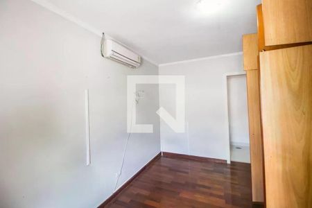 Casa à venda com 4 quartos, 270m² em Alphaville, Santana de Parnaíba