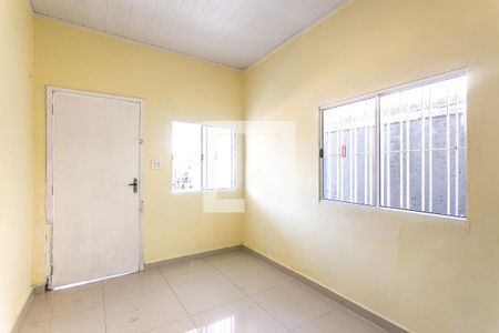 Sala de casa para alugar com 2 quartos, 70m² em Vila Nova Savoia, São Paulo