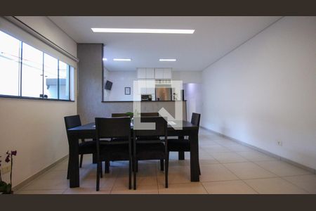 Casa à venda com 2 quartos, 230m² em Vila Graciosa, São Paulo