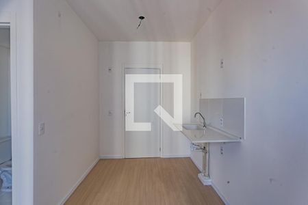 Sala e cozinha de apartamento para alugar com 2 quartos, 20m² em Vila Santo Estefano, São Paulo