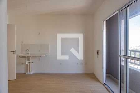 Sala e cozinha de apartamento para alugar com 2 quartos, 20m² em Vila Santo Estefano, São Paulo
