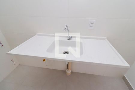 Sala/Cozinha de apartamento à venda com 2 quartos, 33m² em Fazenda Aricanduva, São Paulo