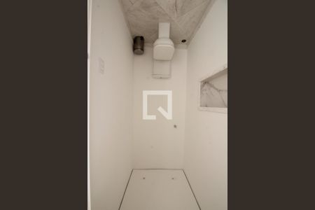 Lavabo de casa para alugar com 6 quartos, 700m² em Jardim Guedala, São Paulo