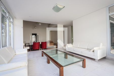 Sala de casa para alugar com 4 quartos, 700m² em Jardim Guedala, São Paulo