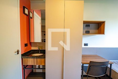 Sala/Quarto de kitnet/studio à venda com 1 quarto, 17m² em Vila Indiana, São Paulo