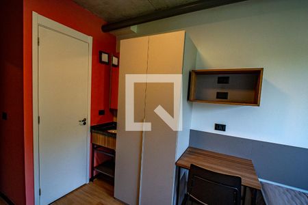 Sala/Quarto de kitnet/studio à venda com 1 quarto, 17m² em Vila Indiana, São Paulo