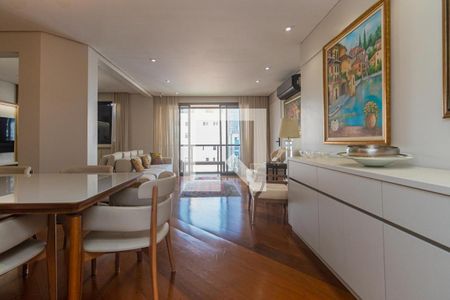 Sala de apartamento à venda com 3 quartos, 115m² em Vila Olímpia, São Paulo
