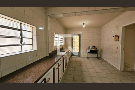Casa à venda com 4 quartos, 340m² em Jardim Quintas das Videiras, Jundiaí