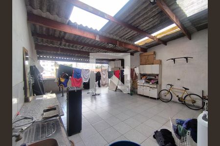 Área de Serviço de casa à venda com 3 quartos, 125m² em Vila Liviero, São Paulo