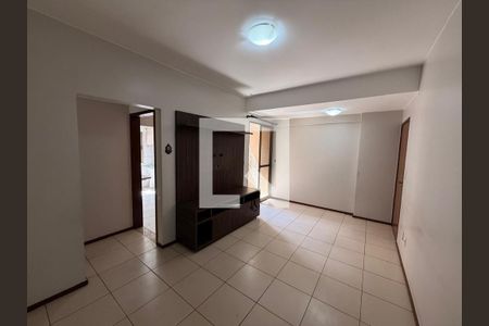 Apartamento à venda com 3 quartos, 69m² em Csb 10, Brasília