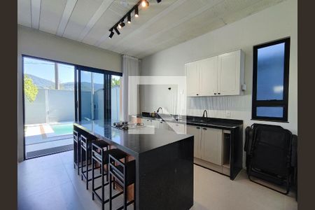 Sala/Cozinha de casa de condomínio para alugar com 2 quartos, 180m² em Vargem Grande, Rio de Janeiro
