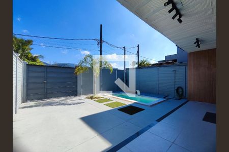 Área externa de casa de condomínio para alugar com 2 quartos, 180m² em Vargem Grande, Rio de Janeiro