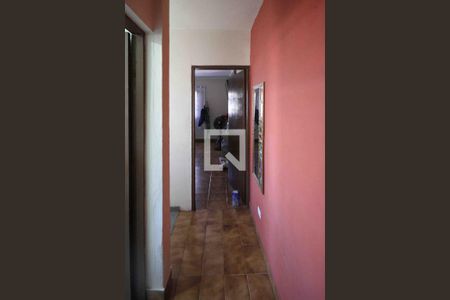 Corredor de casa à venda com 2 quartos, 120m² em Jardim Vila Formosa, São Paulo