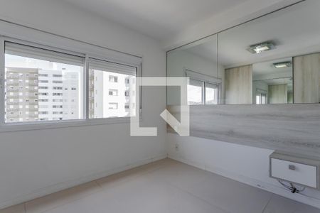 Suíte de apartamento para alugar com 3 quartos, 80m² em Jardim Carvalho, Porto Alegre