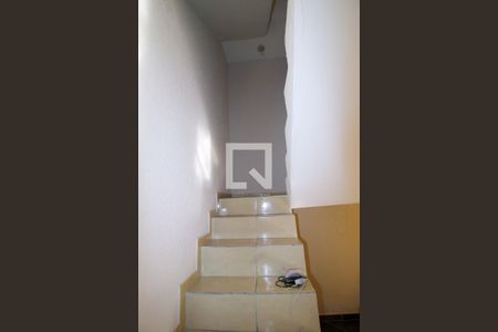 Sala - Escada 2º piso de casa à venda com 2 quartos, 75m² em Colégio, Rio de Janeiro