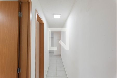 Corredor de apartamento para alugar com 2 quartos, 42m² em Villa Garden, Campinas