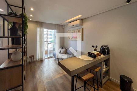 Sala de kitnet/studio para alugar com 1 quarto, 33m² em Vila Nair, São Paulo