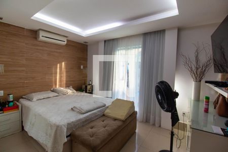 Casa à venda com 3 quartos, 450m² em Itaipu, Niterói