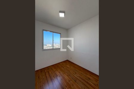 Quarto 1 de apartamento para alugar com 2 quartos, 32m² em Parque Fongaro, São Paulo
