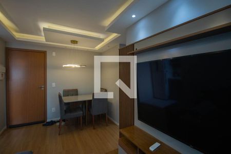 Sala de apartamento para alugar com 2 quartos, 46m² em Colubandê, São Gonçalo