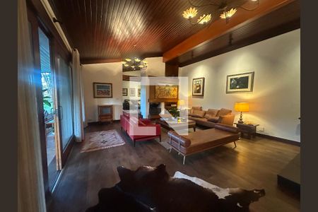 Sala de casa de condomínio para alugar com 5 quartos, 400m² em Jardim Parnaiba, Barueri