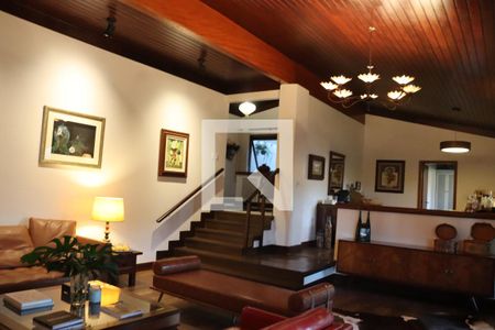 Sala de casa de condomínio para alugar com 5 quartos, 400m² em Jardim Parnaiba, Barueri