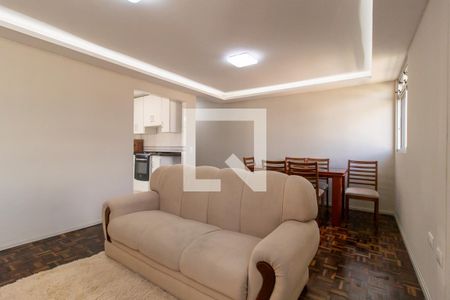 Sala de apartamento para alugar com 2 quartos, 58m² em Uberaba, Curitiba