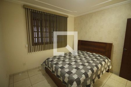 Quarto 1 de casa à venda com 4 quartos, 335m² em Jardim Vera Cruz, Contagem