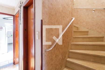 Escada de casa para alugar com 3 quartos, 220m² em Moema, São Paulo