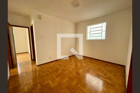 Corredor de apartamento para alugar com 3 quartos, 92m² em Santo Antônio, Belo Horizonte