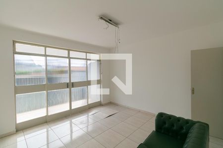 Casa à venda com 3 quartos, 360m² em Planalto, Belo Horizonte