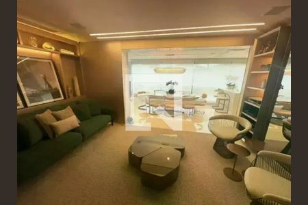 Apartamento à venda com 3 quartos, 220m² em Vila Olímpia, São Paulo