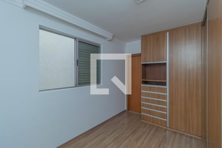 Apartamento à venda com 4 quartos, 259m² em Floresta, Belo Horizonte
