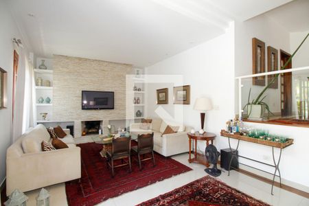 Sala de Estar de casa à venda com 4 quartos, 300m² em Vila Madalena, São Paulo