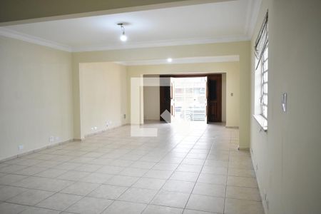 Sala de casa à venda com 2 quartos, 250m² em Planalto Paulista, São Paulo