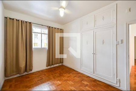 Suíte de apartamento para alugar com 3 quartos, 123m² em Santa Efigênia, Belo Horizonte