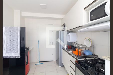 Sala/Cozinha de apartamento à venda com 2 quartos, 75m² em Vila Carmosina, São Paulo