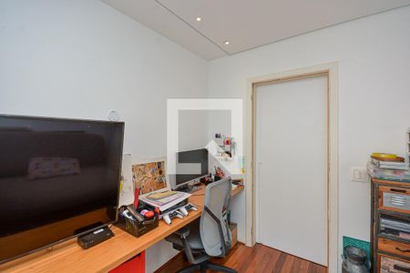 Quarto 1 de casa à venda com 4 quartos, 205m² em Capela do Socorro, São Paulo