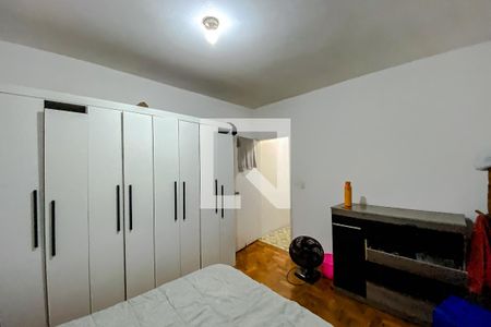 Quarto de casa à venda com 5 quartos, 290m² em Vila Bertioga, São Paulo