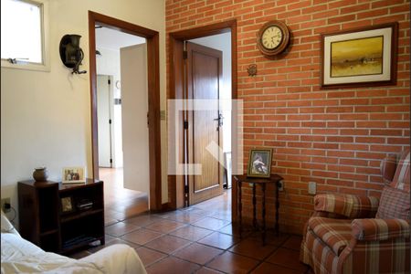 Sala de leitura de casa à venda com 4 quartos, 336m² em Vila Madalena, São Paulo