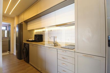 Cozinha de apartamento para alugar com 2 quartos, 40m² em Moema, São Paulo